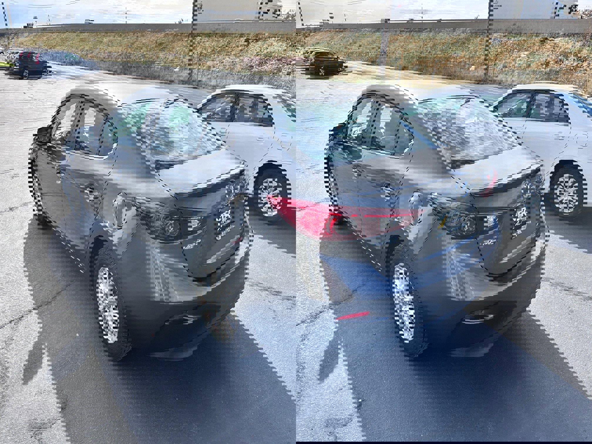 Used 2015 MAZDA MAZDA3 i Touring image 4