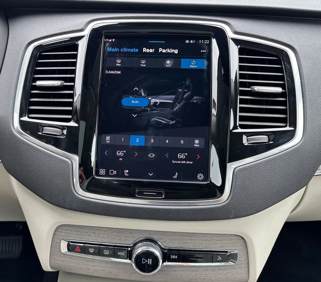 Used 2025 Volvo XC90 T8 Plus w/ Protection Package Premier image 13