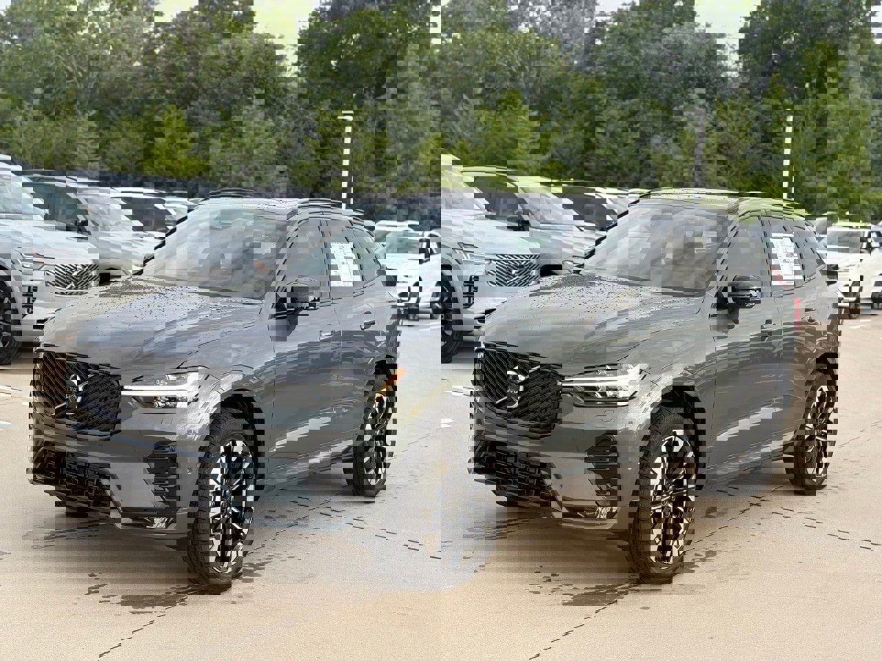 New 2026 Volvo XC60 B5 Plus w/ Protection Package Premier video 2