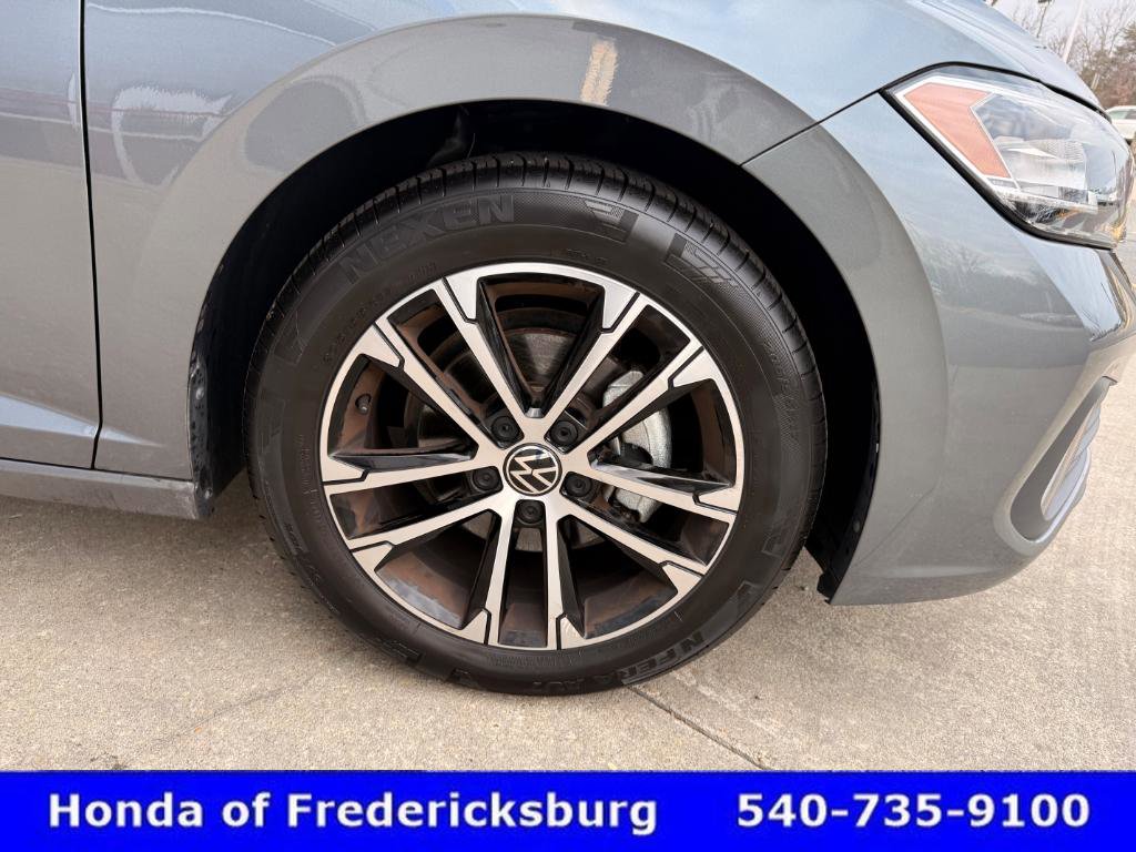 Used 2023 Volkswagen Jetta Sport image 13
