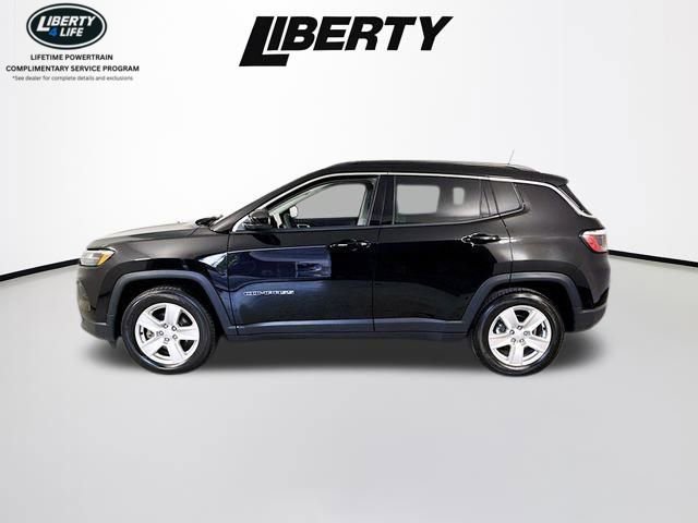 Used 2022 Jeep Compass Latitude FWD image 4