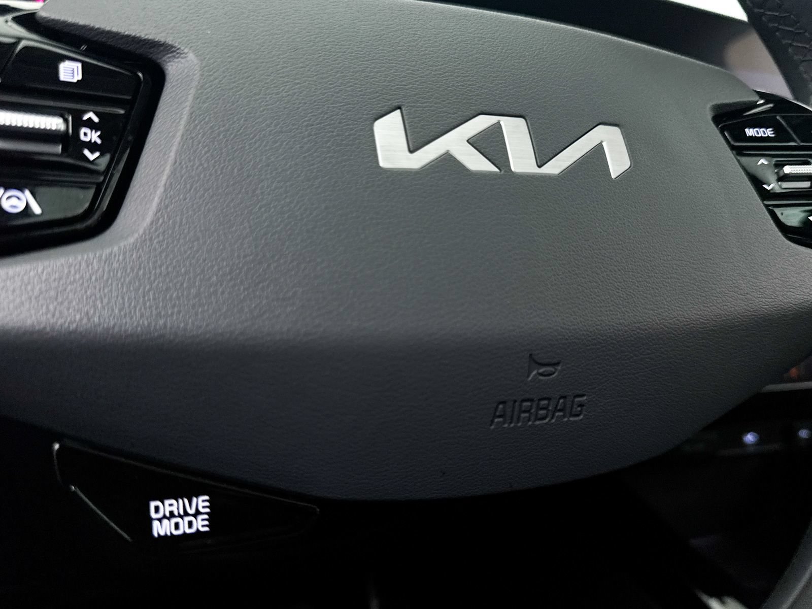 Certified 2025 Kia Niro EX Touring FWD image 10