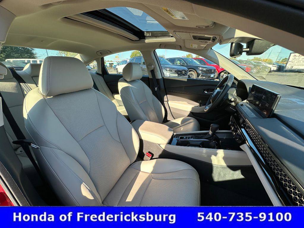 Certified 2025 Honda Accord Touring image 34