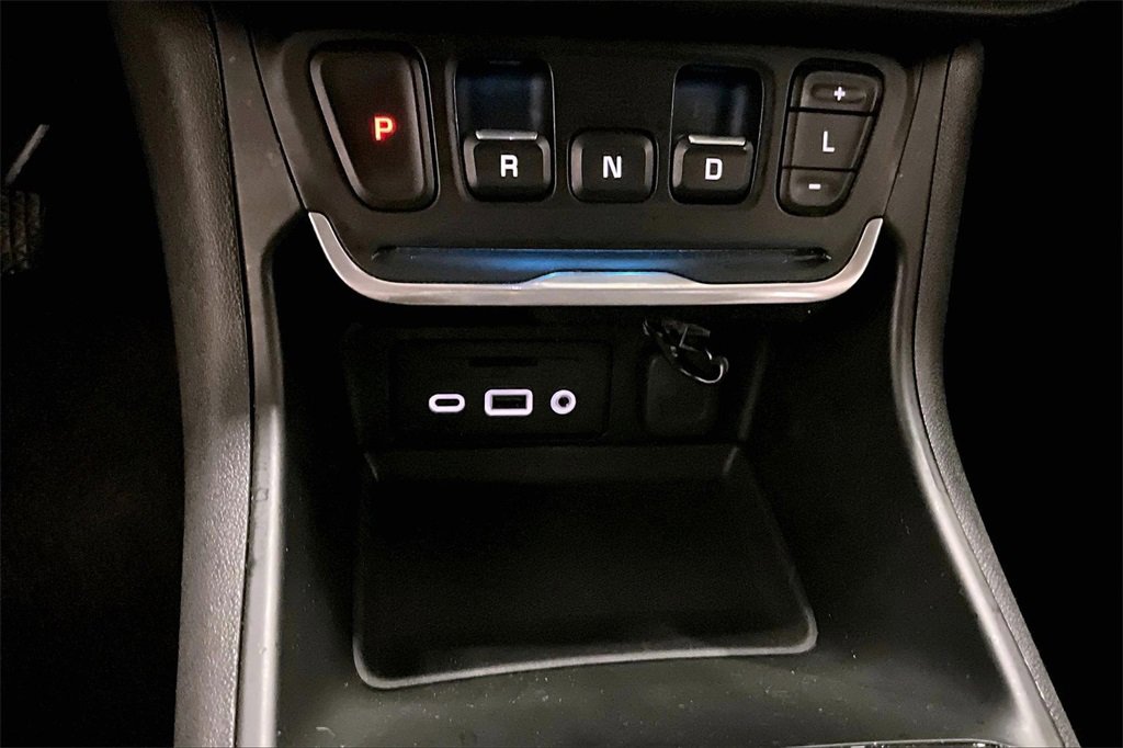 Used 2020 GMC Terrain SLT image 16