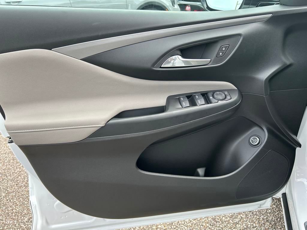 Used 2025 Buick Envista Avenir image 13