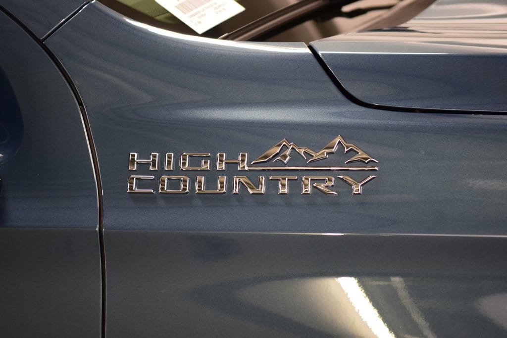 New 2026 Chevrolet Suburban High Country AWD/4WD image 16