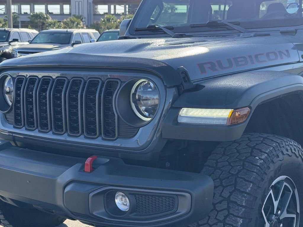 Used 2024 Jeep Gladiator Rubicon AWD/4WD image 10