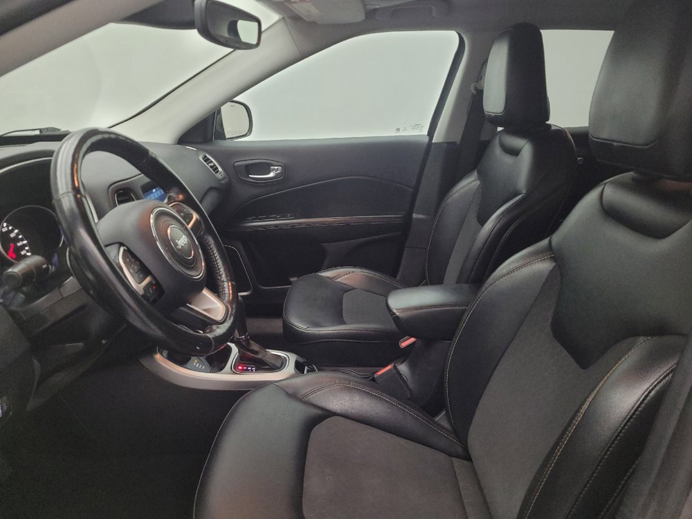 Used 2019 Jeep Compass Latitude w/ Popular Equipment Group AWD/4WD image 17
