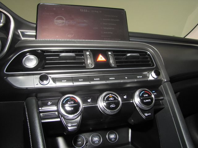 Used 2023 Genesis G70 2.0T RWD image 7
