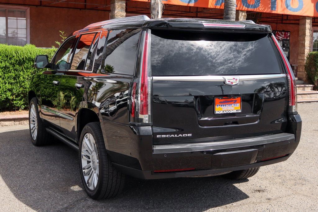 Used 2019 Cadillac Escalade Platinum image 6