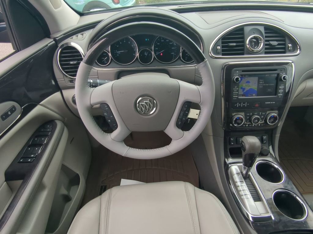 Used 2017 Buick Enclave Leather image 16
