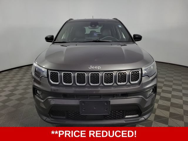 Used 2023 Jeep Compass Latitude w/ Convenience Group AWD/4WD image 2