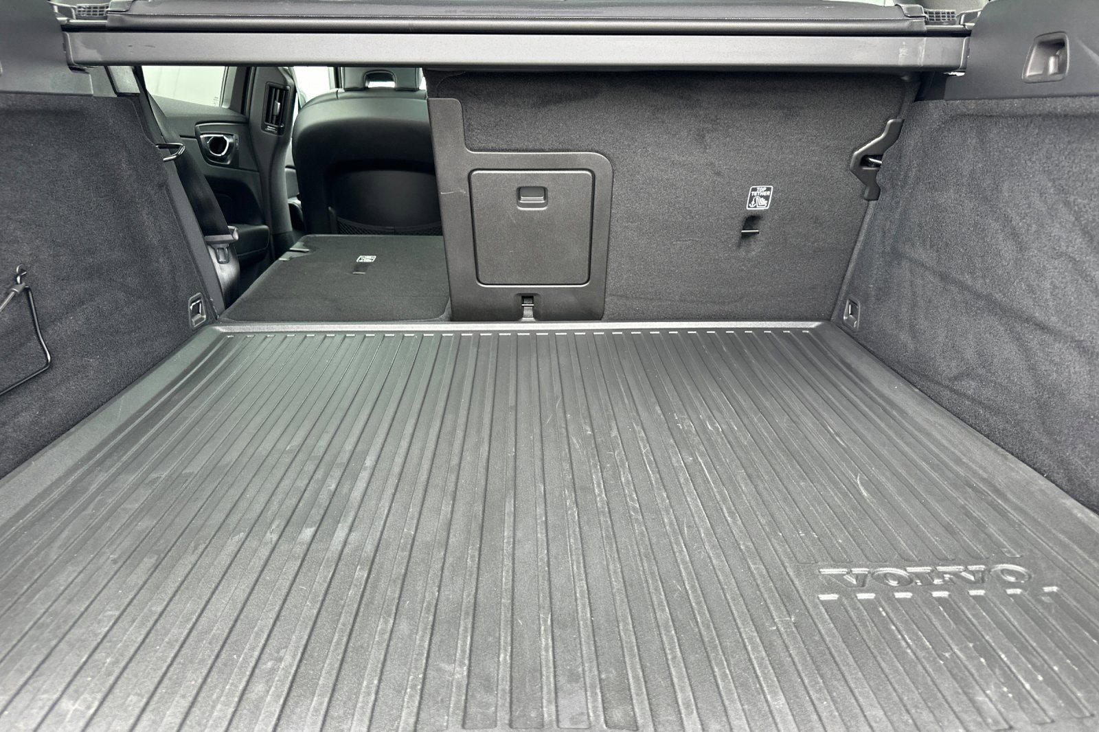 Used 2023 Volvo XC60 B5 Ultimate w/ Climate Package image 16