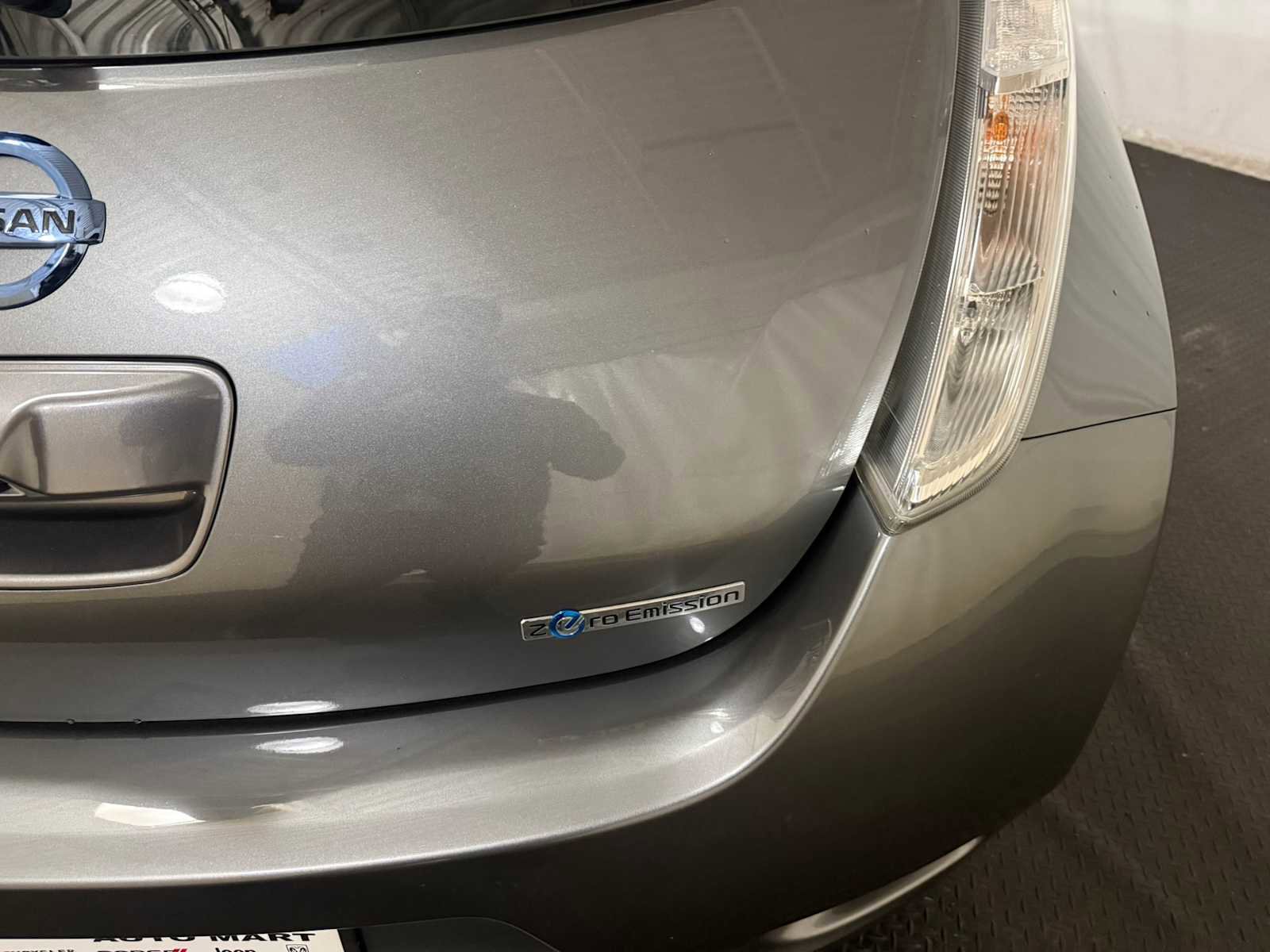 Used 2016 Nissan Leaf SV image 18