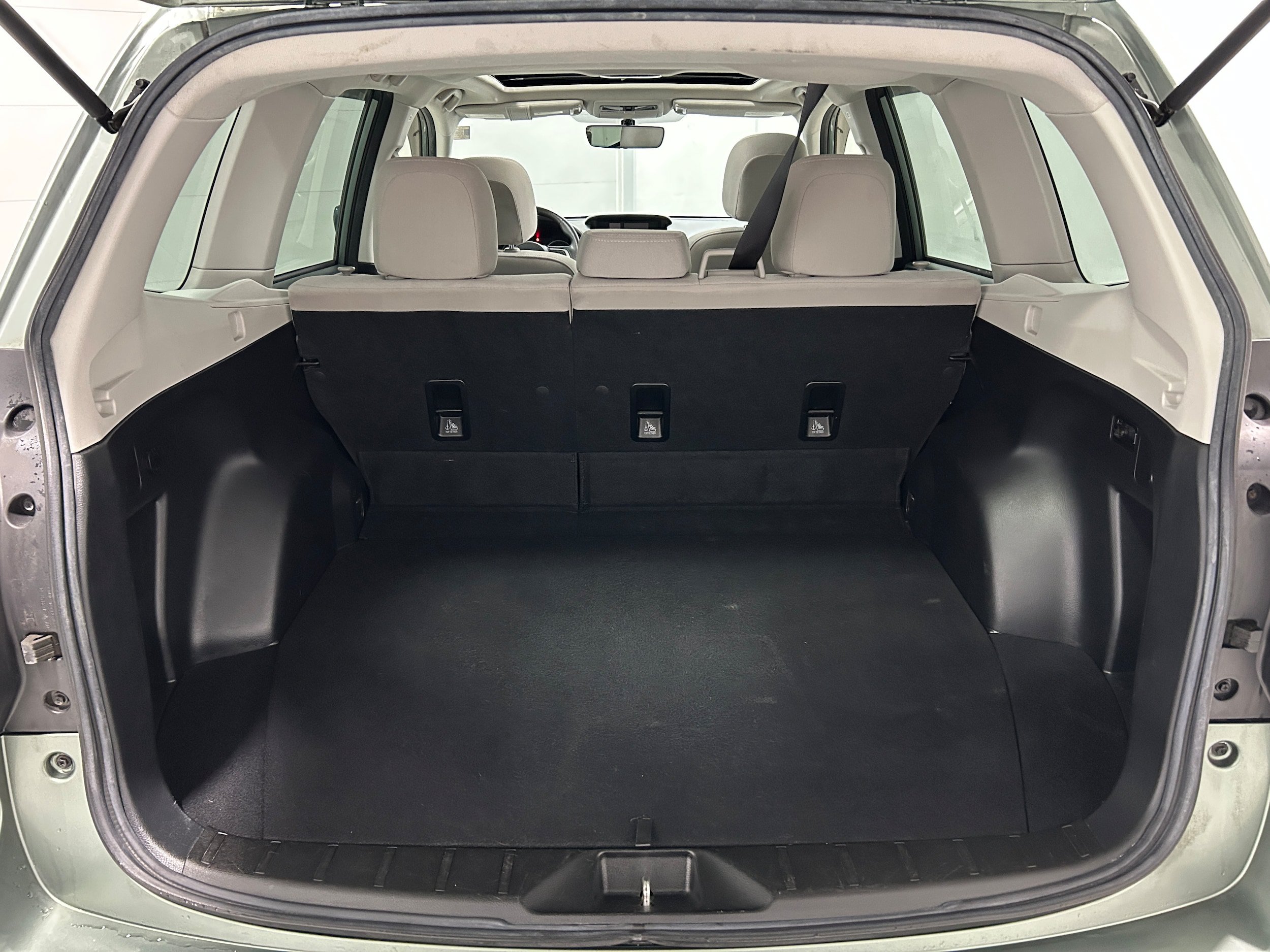 Used 2018 Subaru Forester 2.5i Premium AWD/4WD image 31