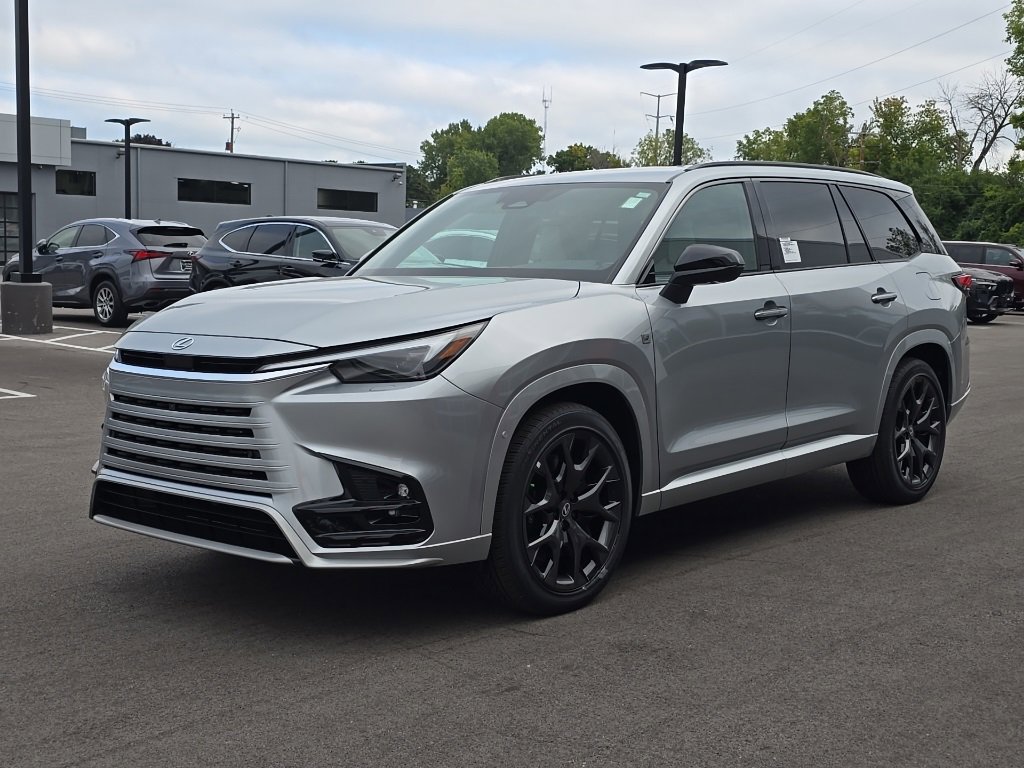 New 2026 Lexus TX 500h AWD image 3