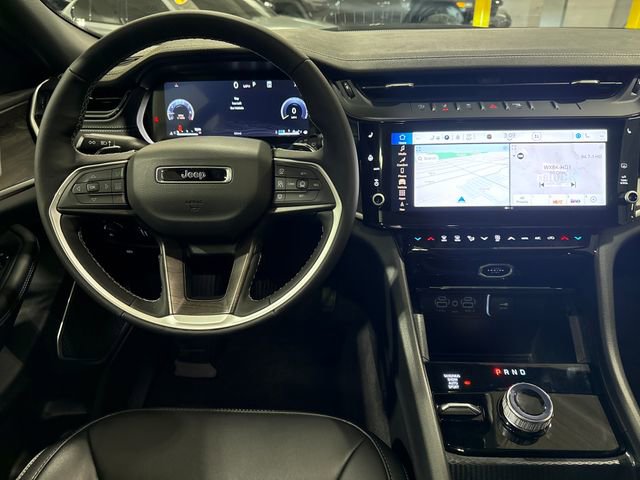 New 2026 Jeep Grand Cherokee L Limited w/ Limited Altitude Package AWD/4WD image 18