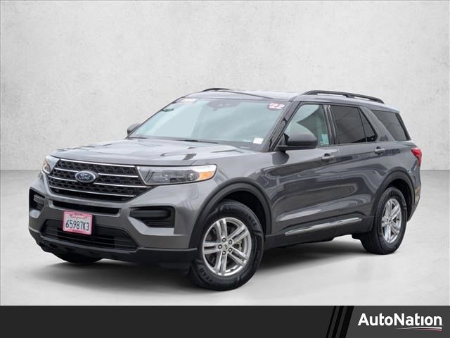 Used 2022 Ford Explorer XLT image 1