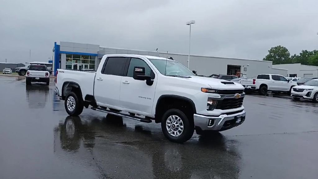 Certified 2025 Chevrolet Silverado 2500 LT w/ Convenience Package AWD/4WD image 2