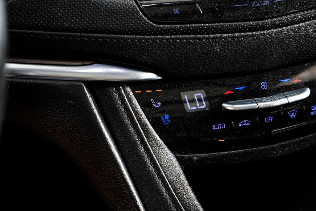 Used 2019 Cadillac XT5 Premium Luxury image 21