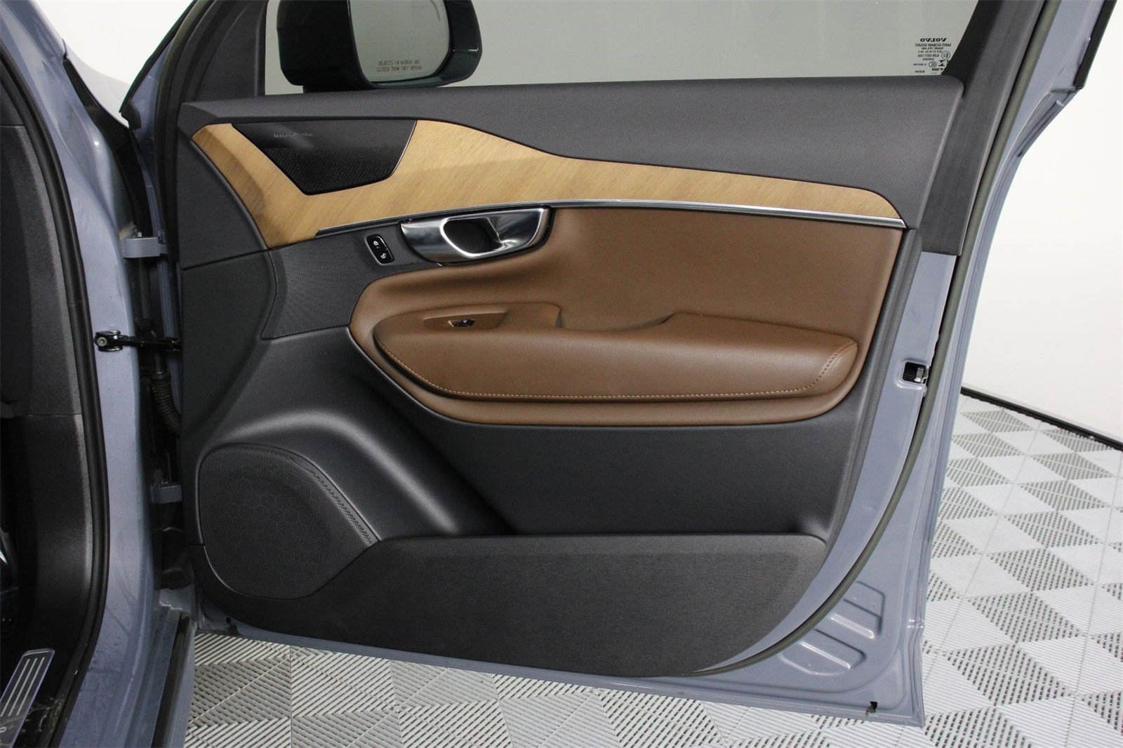 Certified 2023 Volvo XC90 B6 Plus w/ Protection Package Premier image 20