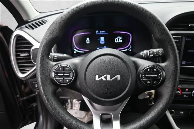 Used 2024 Kia Soul LX w/ Option Group 015 FWD image 17