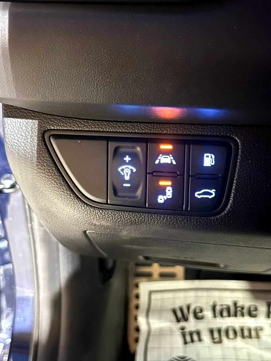 Used 2019 Genesis G70 2.0T Advanced w/ Sport Package RWD image 36