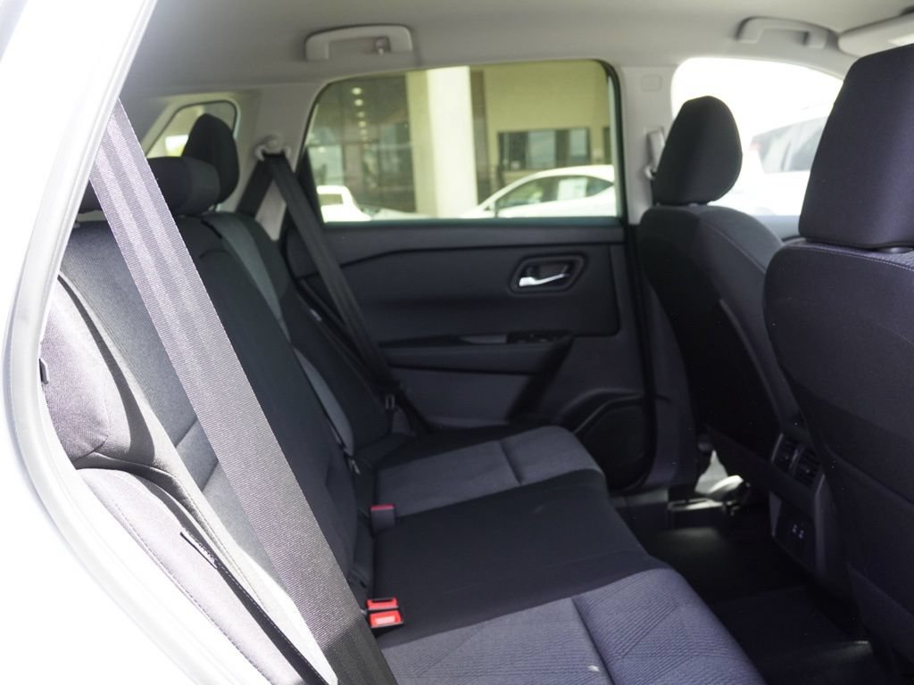 New 2025 Nissan Rogue SV FWD image 19