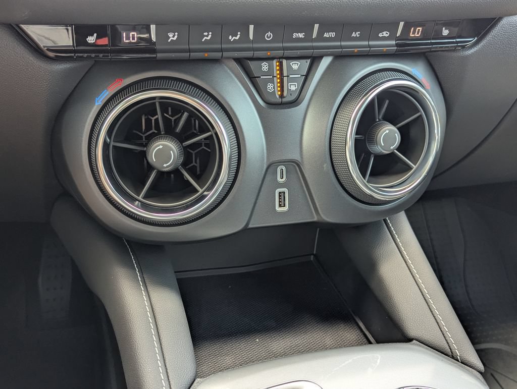 New 2026 Chevrolet Blazer LT w/ LPO, Floor Liner Package FWD image 20