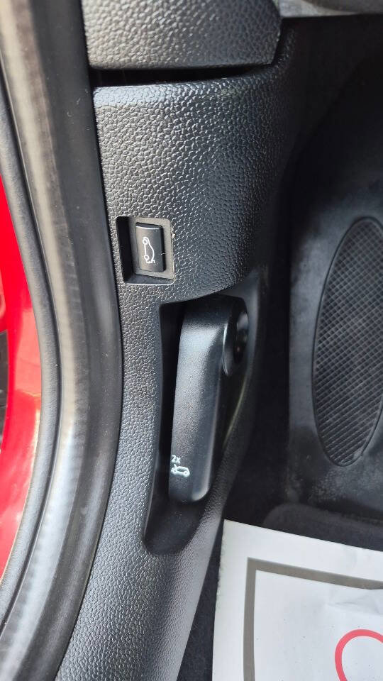 Used 2015 MINI Cooper 2-Door Hardtop image 29