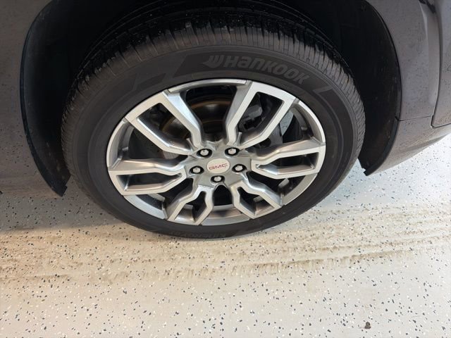 Used 2023 GMC Terrain Denali w/ Denali Premium Package image 13