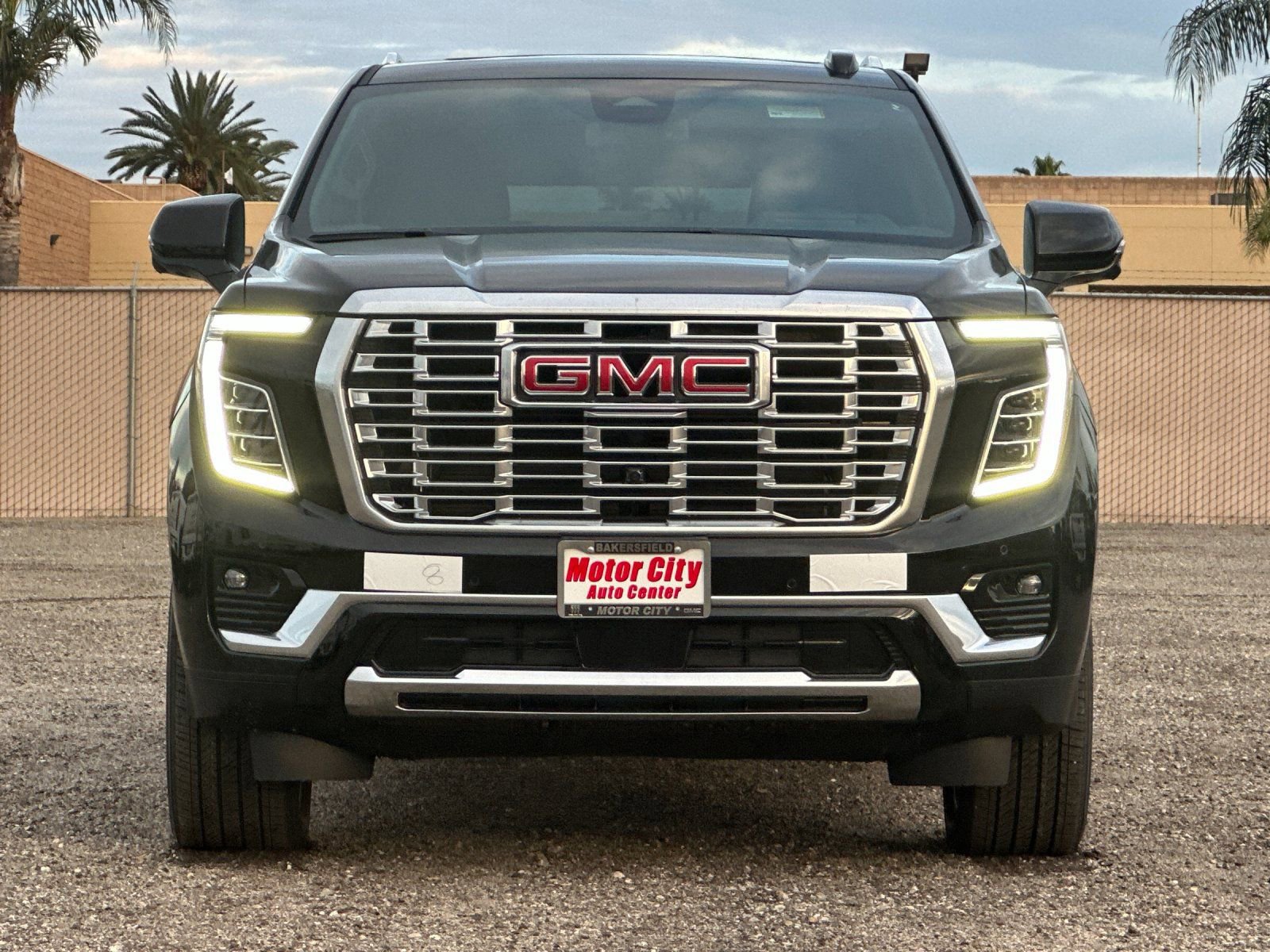 New 2026 GMC Yukon XL Denali w/ Sun & Power Step Package AWD/4WD image 9
