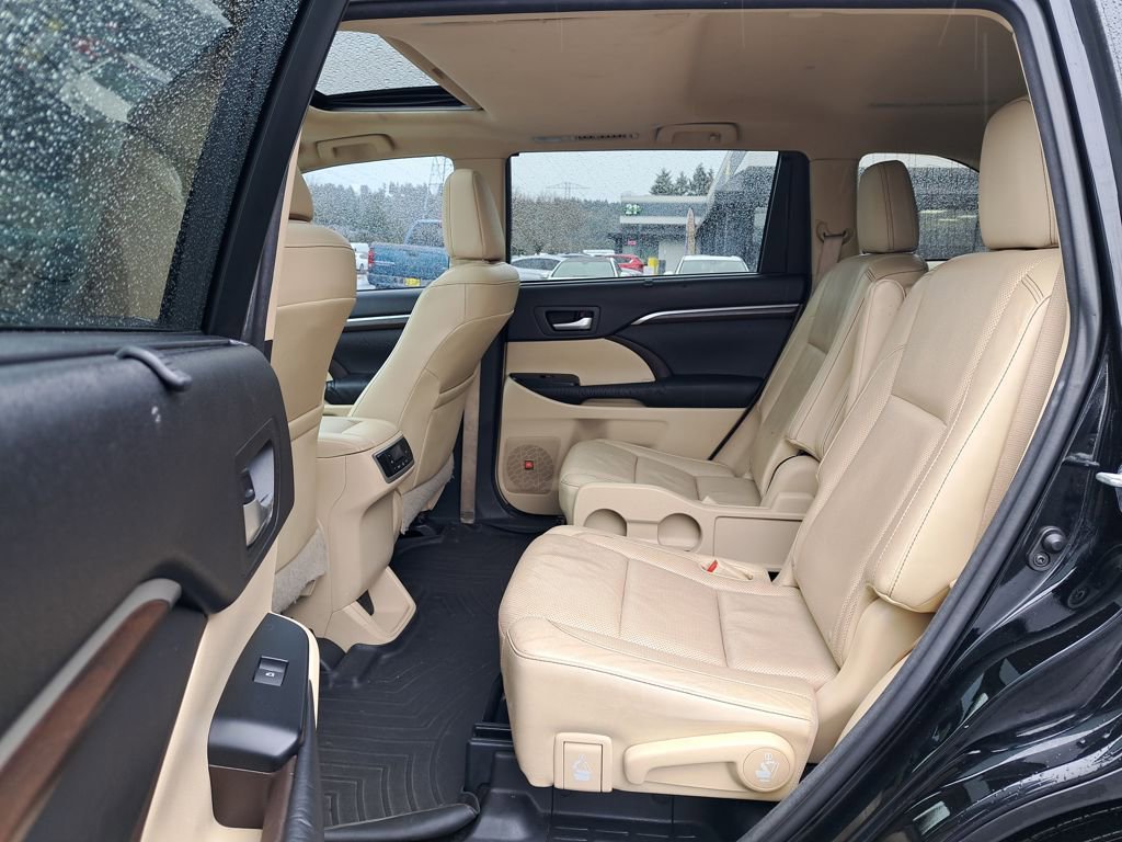 Used 2016 Toyota Highlander Limited AWD/4WD image 13