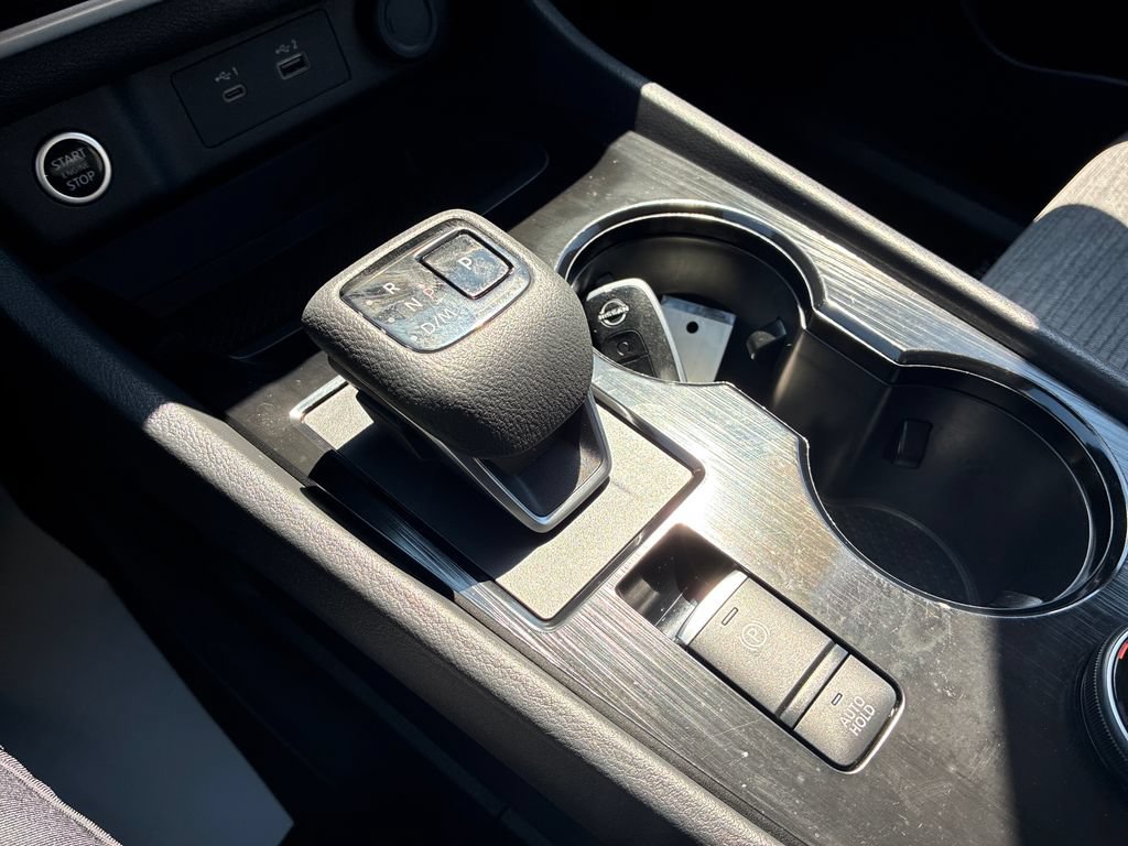 Used 2023 Nissan Rogue SV AWD/4WD image 29