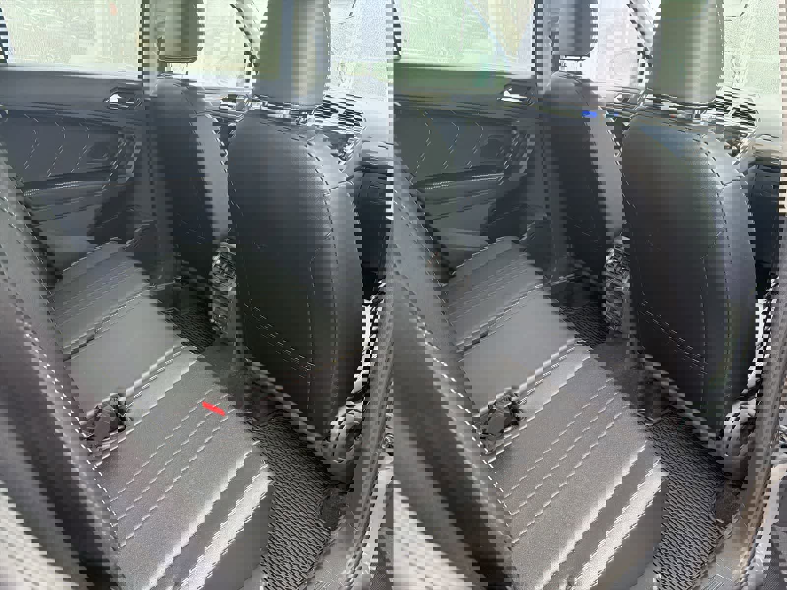 Used 2022 Volkswagen Tiguan SE w/ Panoramic Sunroof Package image 6