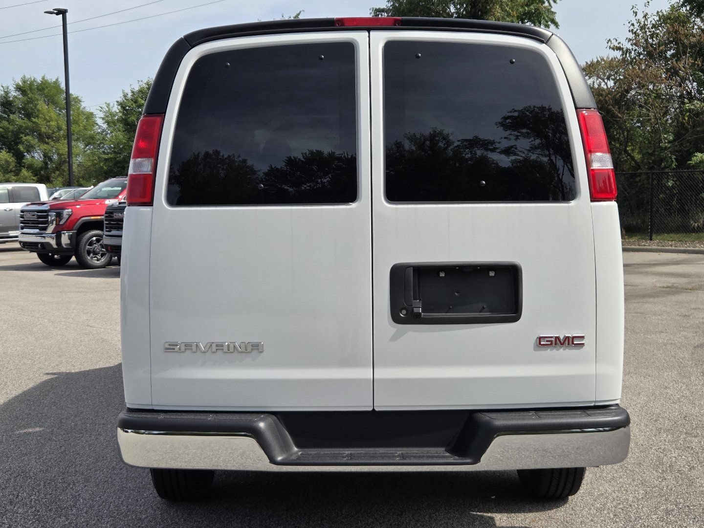 New 2026 GMC Savana 2500 LT w/ LT Preferred Equipment Group RWD image 11