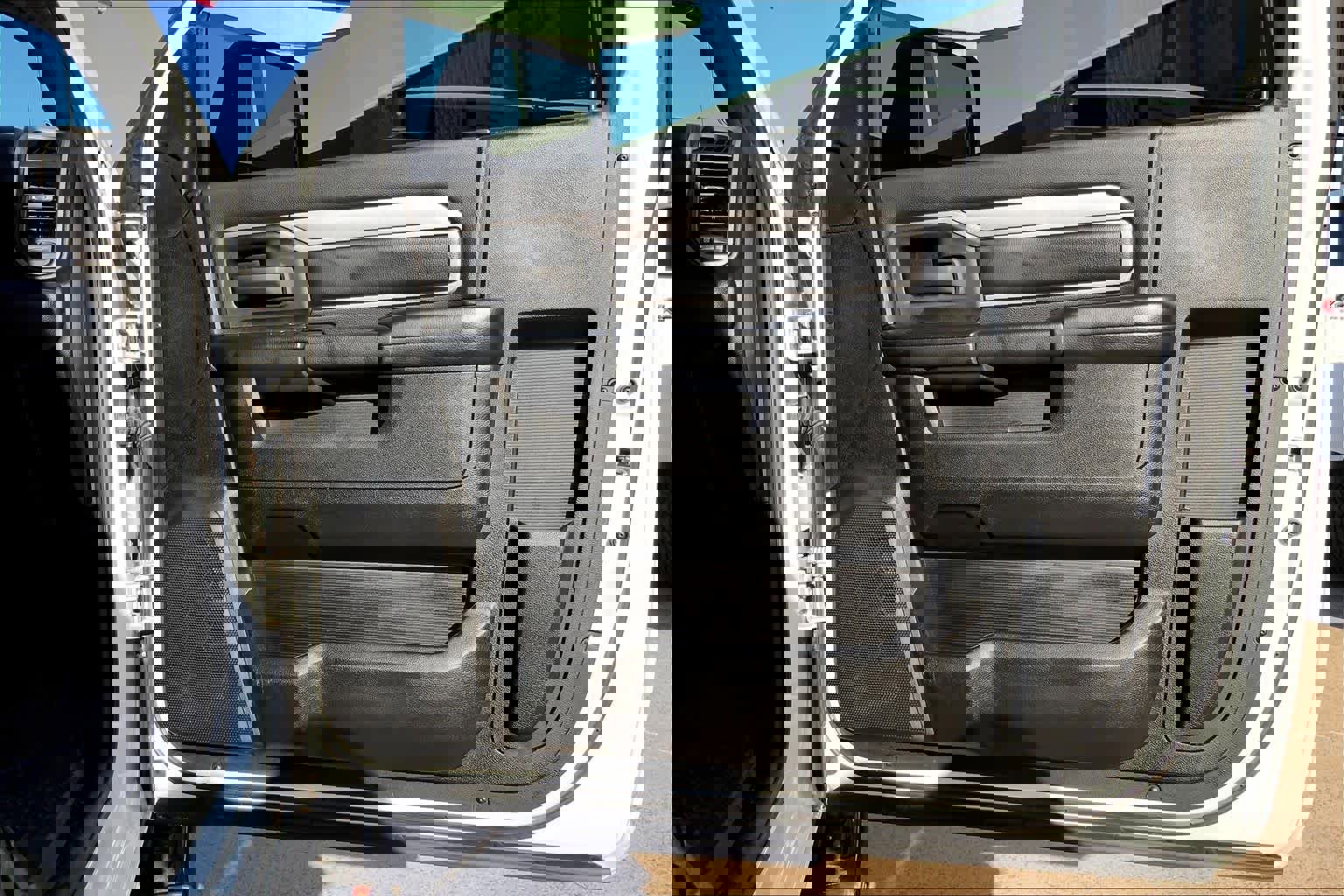 Used 2024 RAM 3500 Tradesman w/ Safety Group image 19