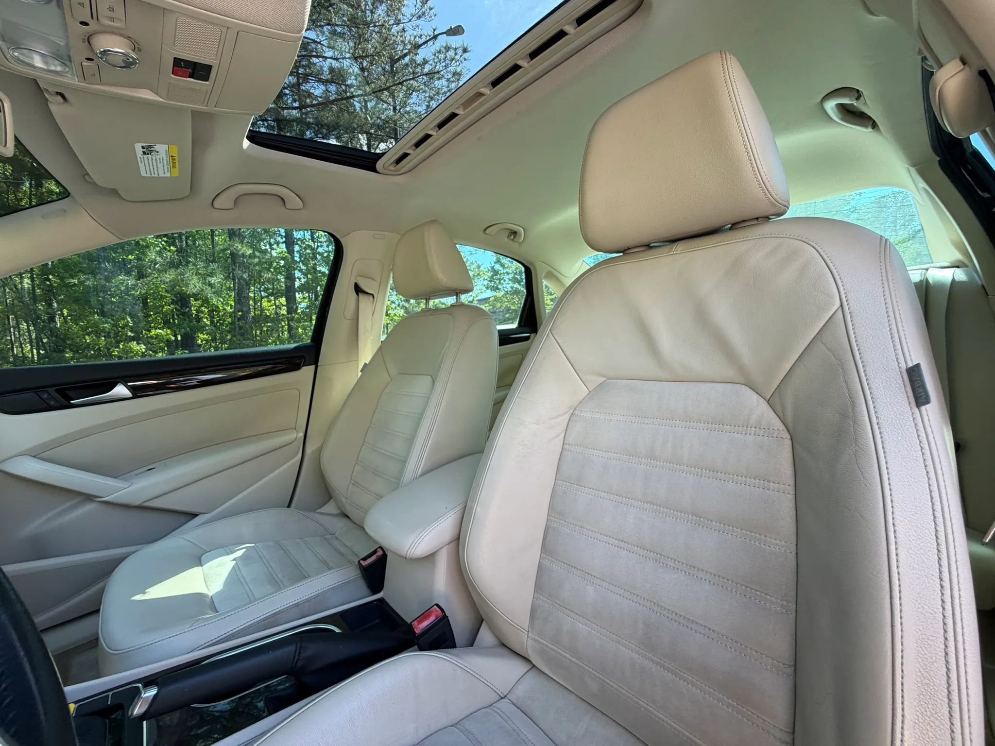 Used 2014 Volkswagen Passat TDI SEL Premium FWD image 12