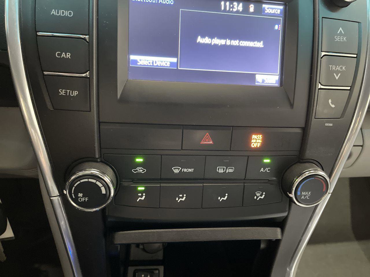 Used 2015 Toyota Camry LE FWD image 18