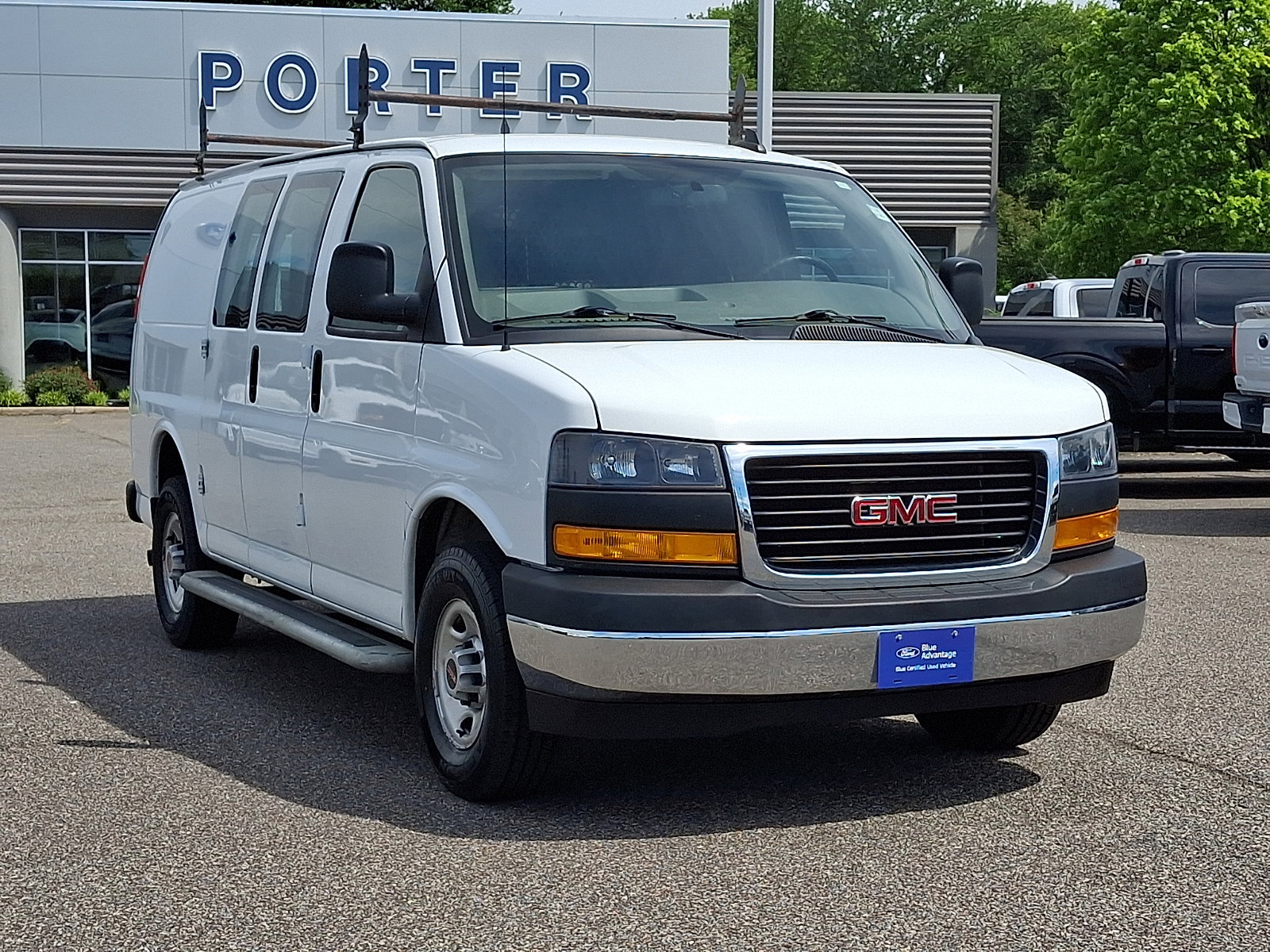 Used 2022 GMC Savana 2500 w/ Driver Convenience Package RWD image 2