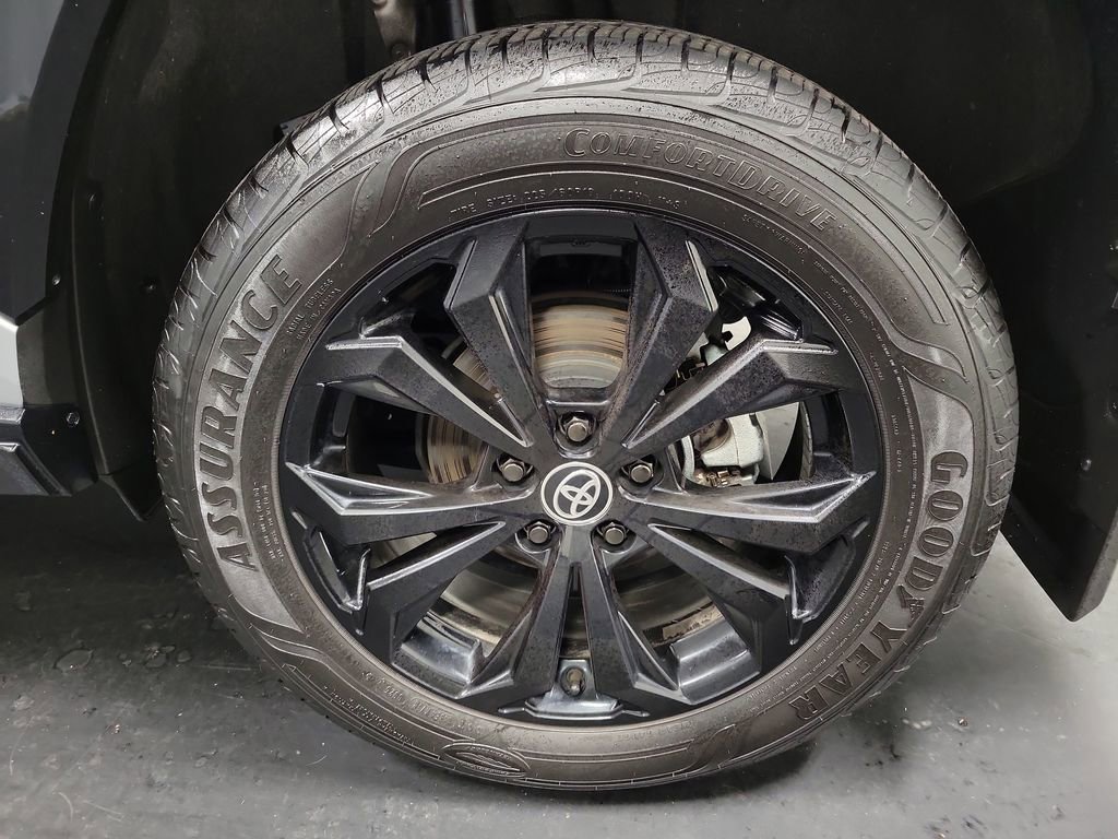 Used 2024 Toyota RAV4 XSE image 10