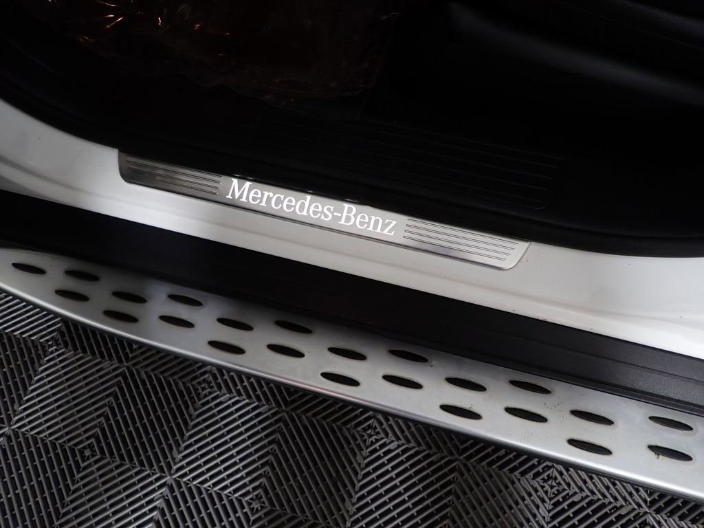 Used 2014 Mercedes-Benz GL 450 4MATIC image 26