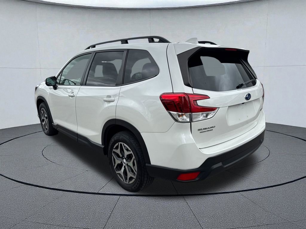 Used 2023 Subaru Forester Premium AWD/4WD image 7