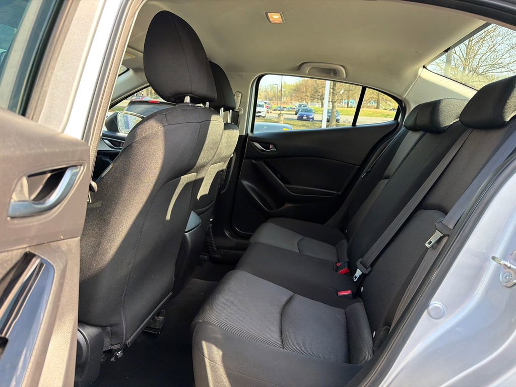 Used 2017 MAZDA MAZDA3 Sport image 12