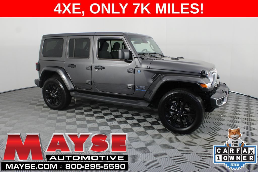 Used 2025 Jeep Wrangler Unlimited Sahara AWD/4WD image 1