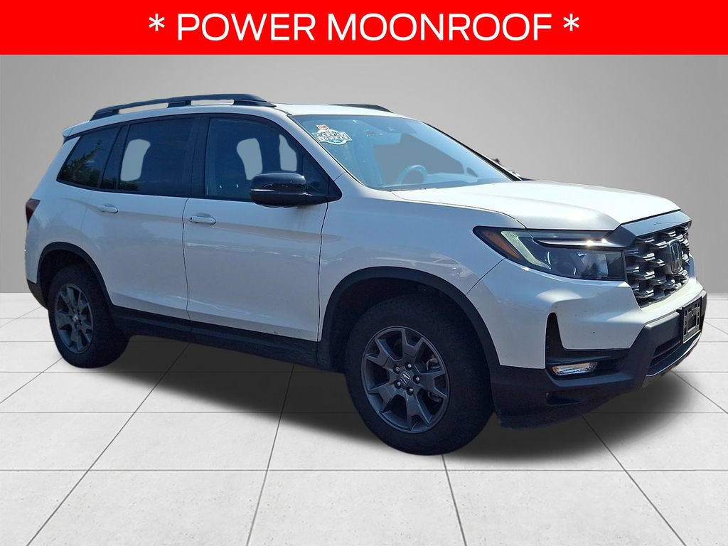 Used 2025 Honda Passport TrailSport image 3