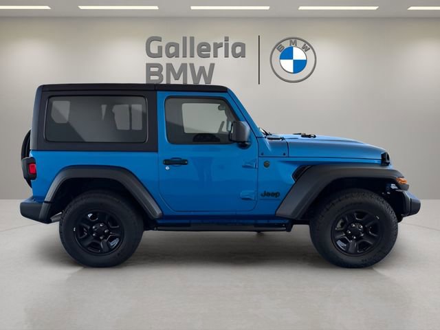 Used 2025 Jeep Wrangler Sport AWD/4WD image 6