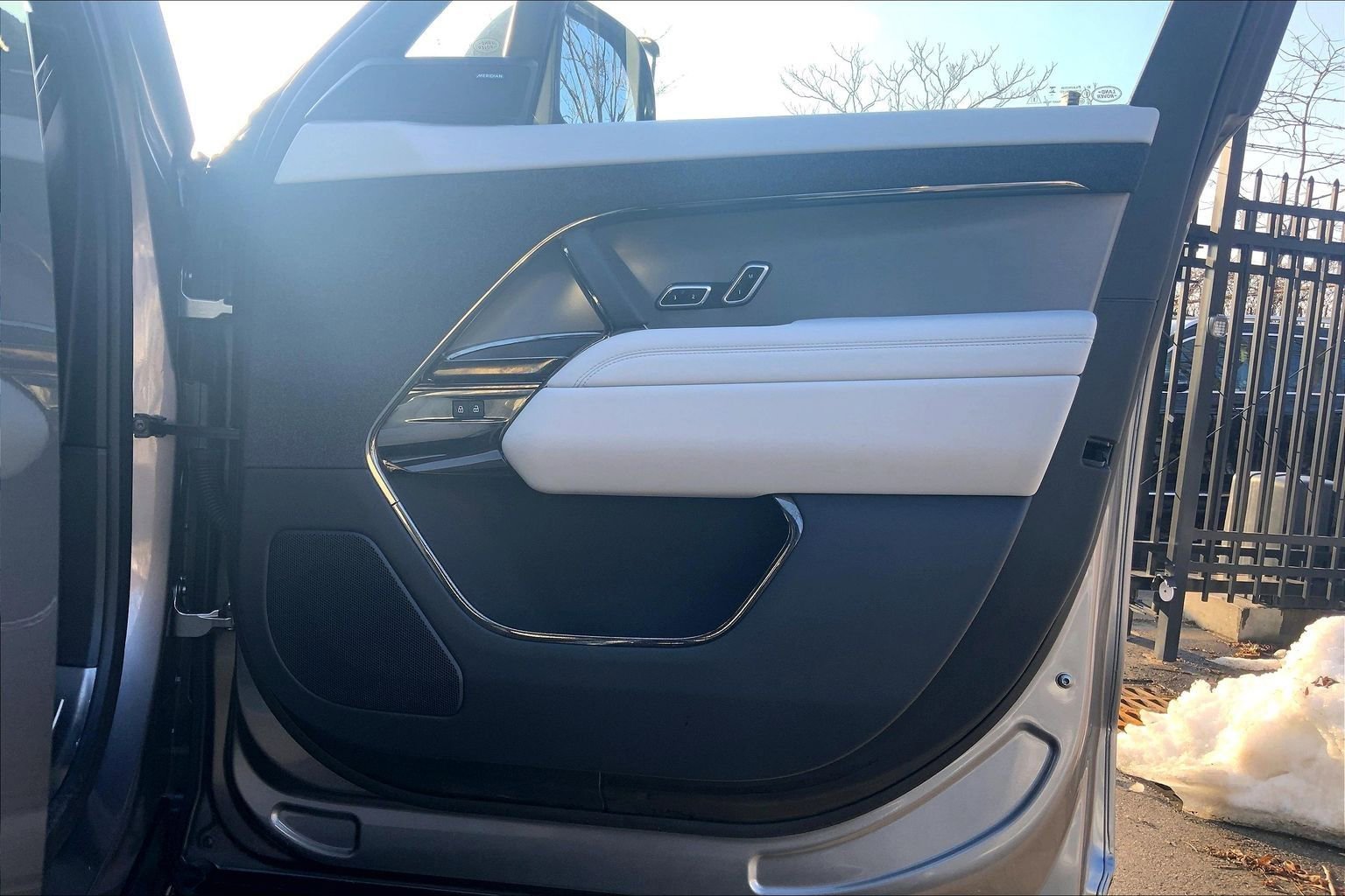 Used 2025 Land Rover Range Rover Sport S image 22