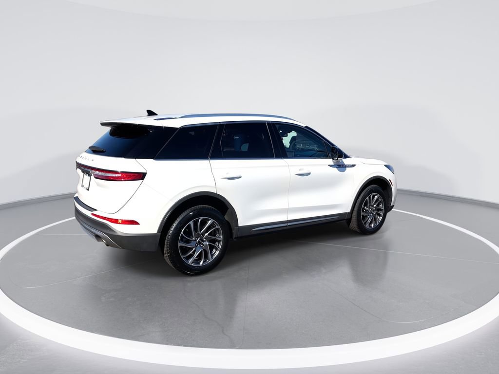 Used 2022 Lincoln Corsair AWD w/ Equipment Group 101A image 8