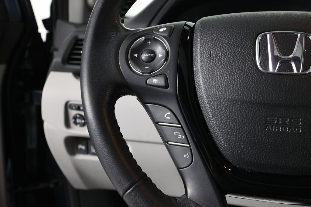 Used 2016 Honda Pilot Touring image 35